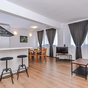 Eleganto - Two Bedroom, Central, Stylish Sofia
